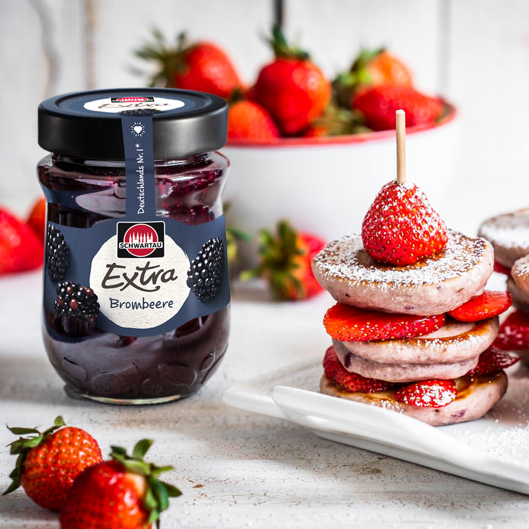 Erdbeer-Blini-Spieße