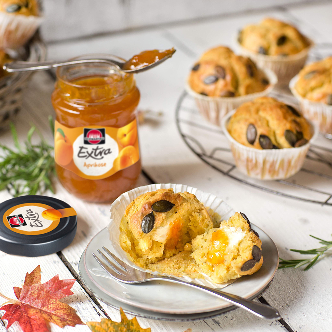 Frühstücksmuffins mit Ziegenkäse und Aprikose