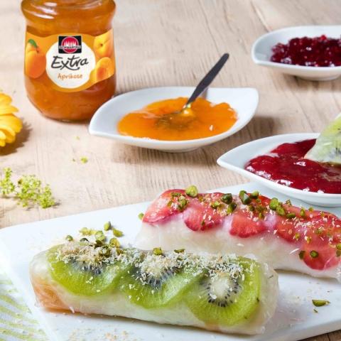 Süße Sommerrollen mit fruchtigen Dips